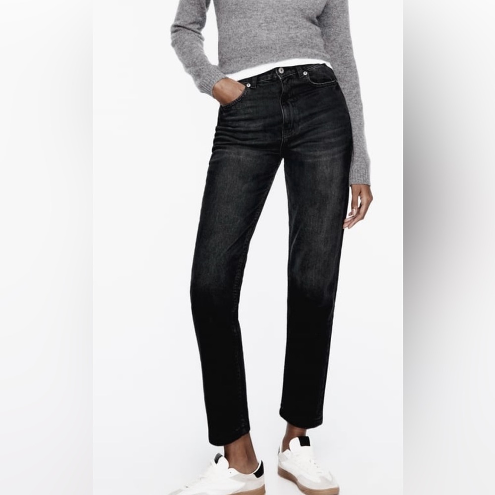 Zara black high waisted Mom Fit Jeans